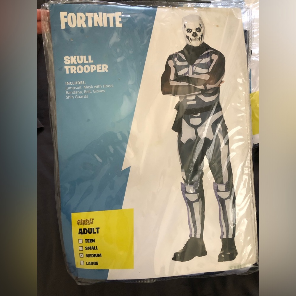 FORNITE Costumes - Picture 5 of 8